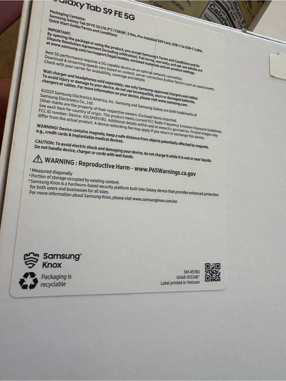 Samsung White Tablet Box with Samsung Knox Label